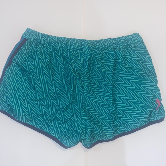 Adidas CLIMALITE Modern Classics Running Shorts MD - Picture 4 of 5